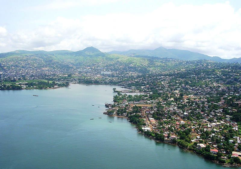Freetown, Luftbildaufnahme (c) David Hond